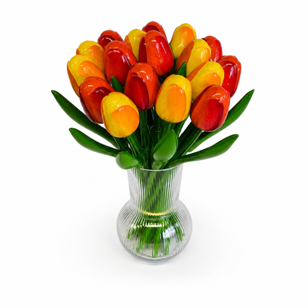 Handbemalte Tulpen aus Holz in  bunten Farben, 17 Stück, stehend in einer Glasvase